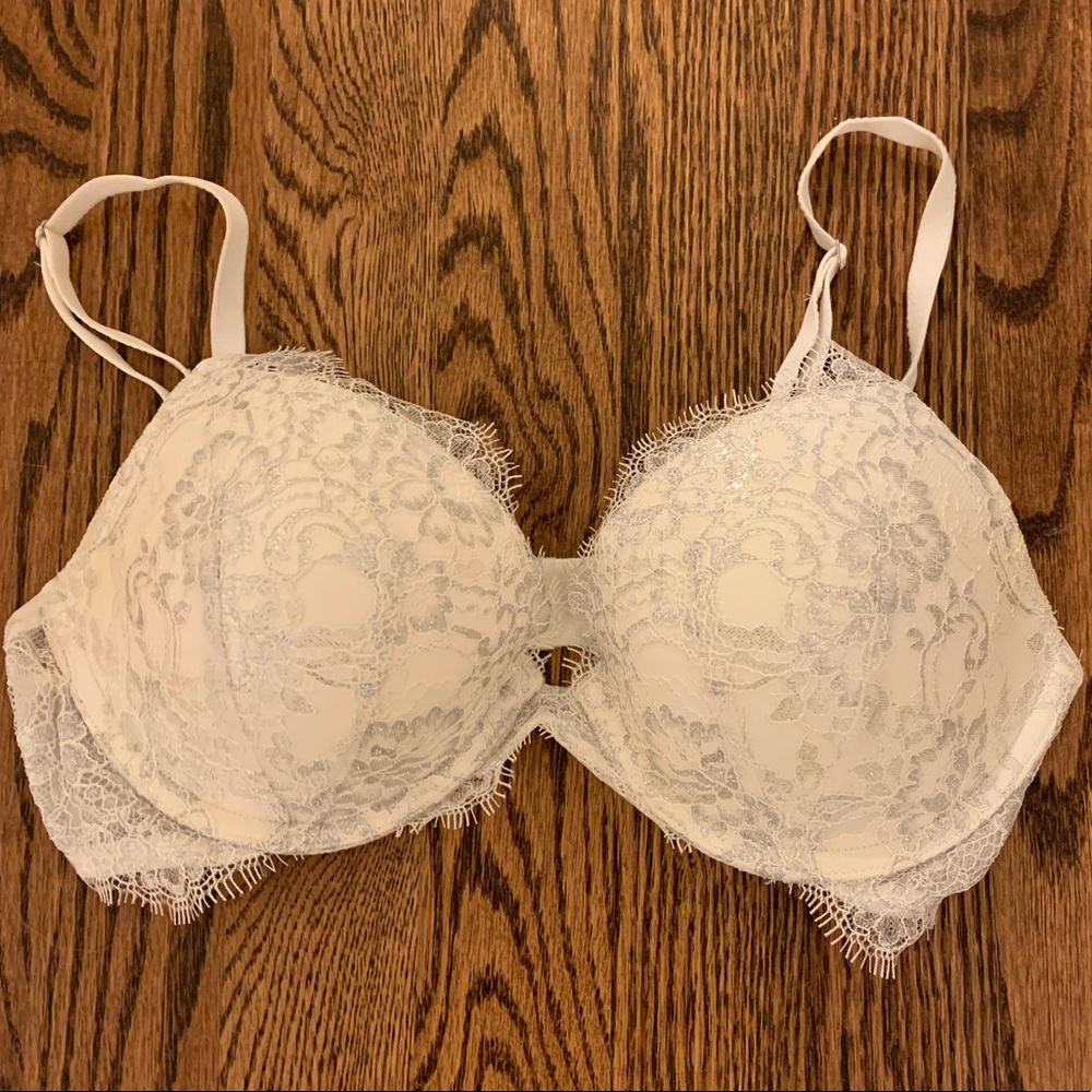 Victoria Secret white lace push ups bra. Size 32D